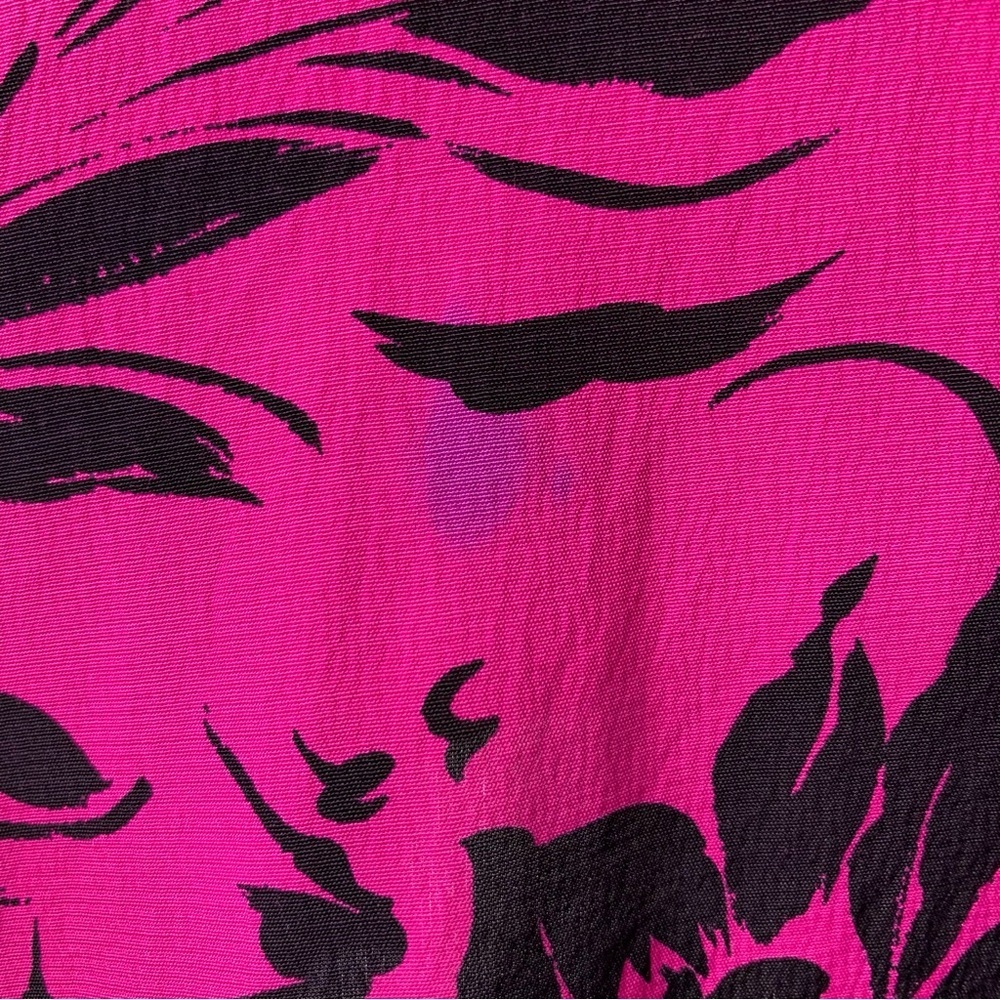Vintage Givenchy Women's Fuchsia Black Floral Long Sleeve Button Down Shirt XL - Picture 11 of 13